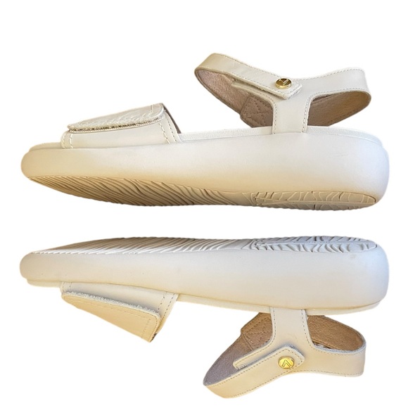 Vionic Awaken Recovery Leather Platform Banded Open Toe Sandals - Picture 4 of 12